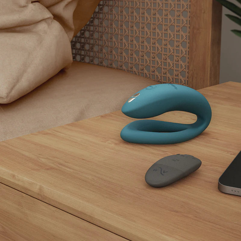We-Vibe® Sync O  Couples Vibrator – Velvet Green